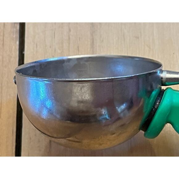 Vintage Volrath Sheboygan Ice Cream Scoop. USA. Green. Stainless. Kitchen - Picture 5 of 8
